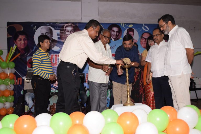 आया सावन झूम के – 2015